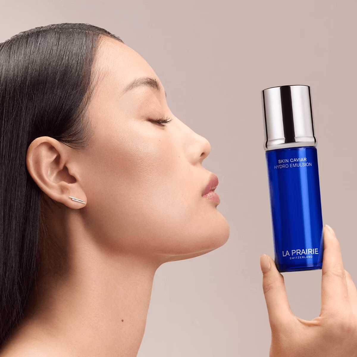 Skin Caviar Hydro Emulsion by la Prairie_70, mood 2