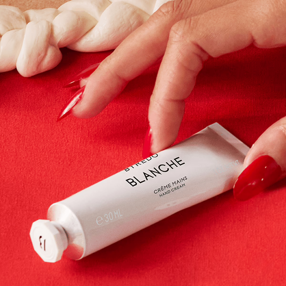 Blanche Hand Cream Byredo_30_mood 2 Blanche Hand Cream Byredo_30_mood 2