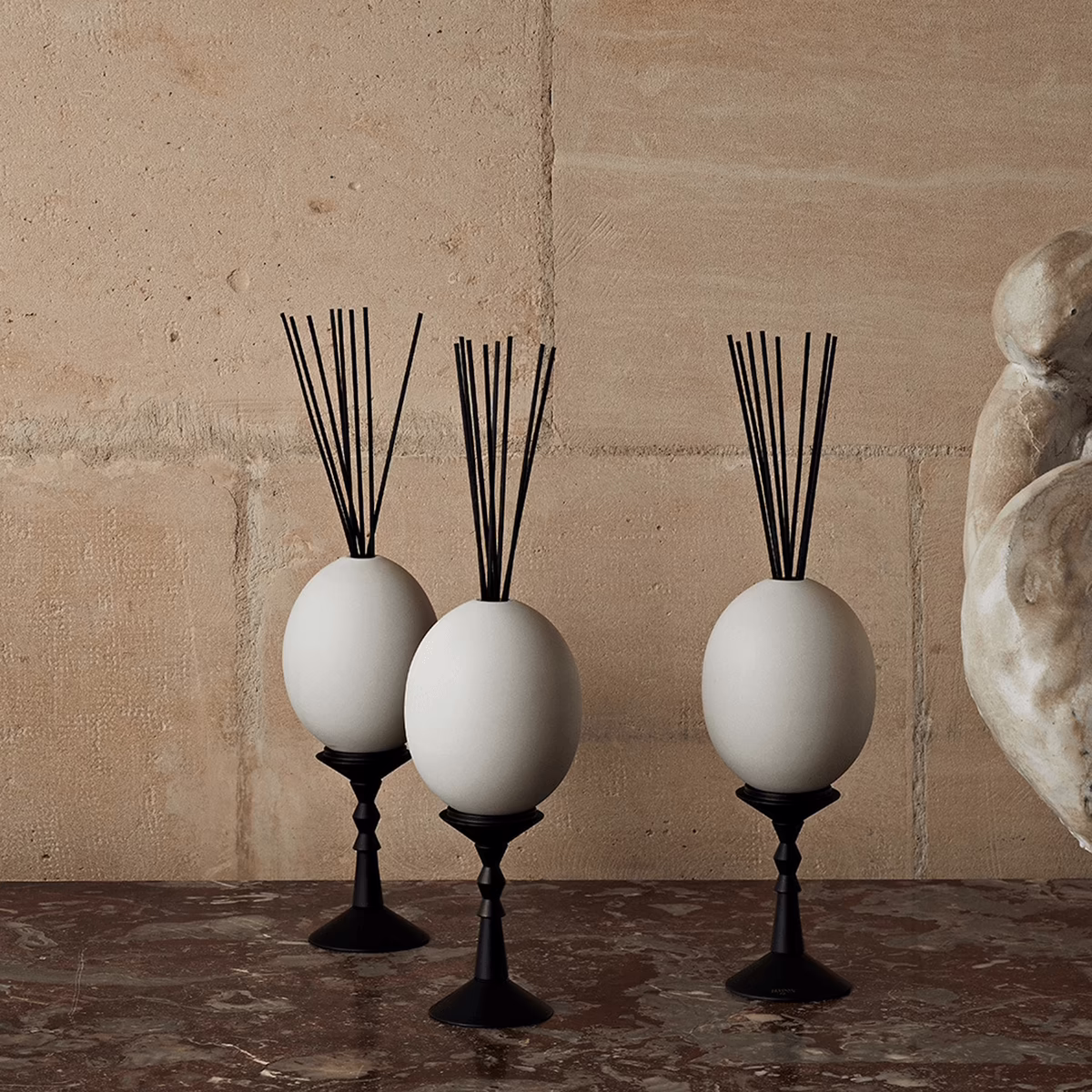 ABD EL Kader Diffuser L'oeuf by Trvdon_300_mood 2 ABD EL Kader Diffuser L'oeuf by Trvdon_300_mood 2