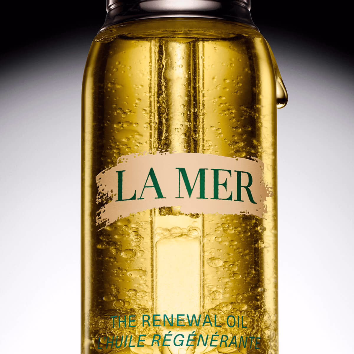 The Renewal Oil by La Mer in summer routine