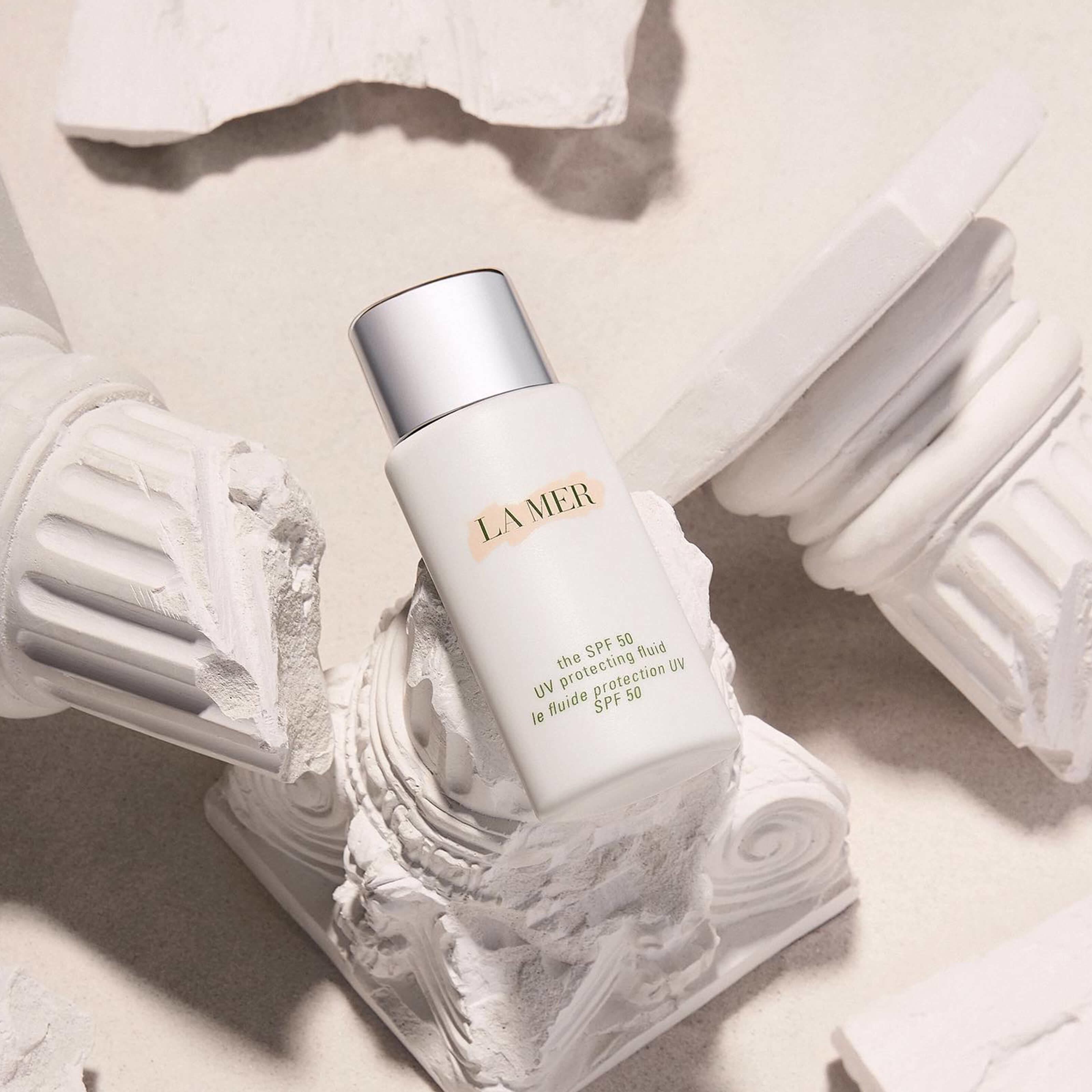 The SPF 50 UV Protecting Fluid by La Mer ijn waterproof makeup editorial